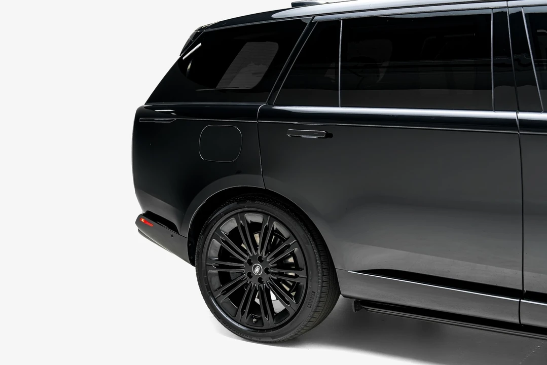 2025 Land Rover Range Rover L460 - Image 15 of 31