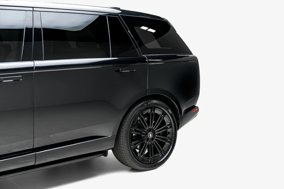 2025 Land Rover Range Rover L460 - Image 14 of 31