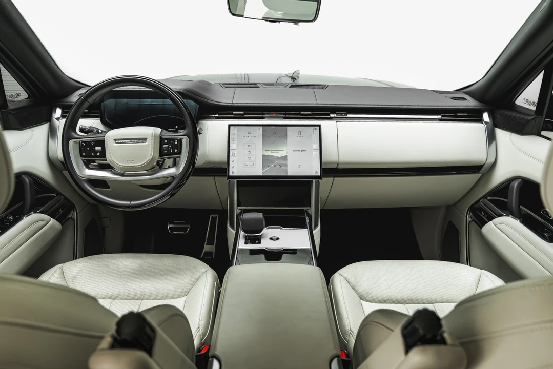2025 Land Rover Range Rover L460 - Image 3 of 31