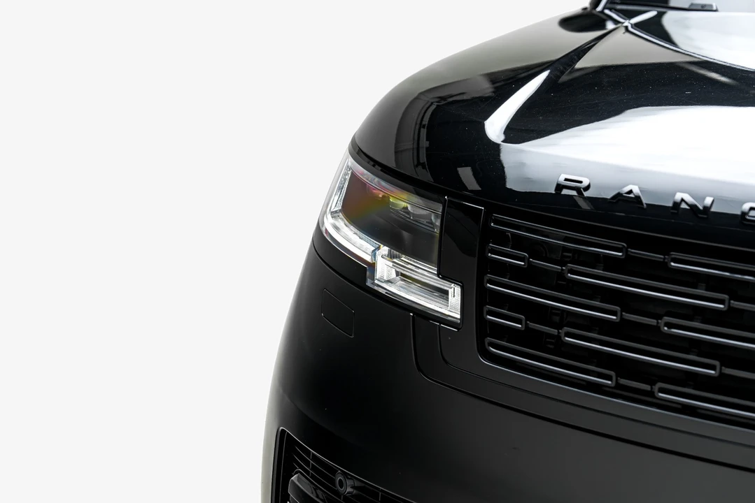 2025 Land Rover Range Rover L460 - Image 19 of 31