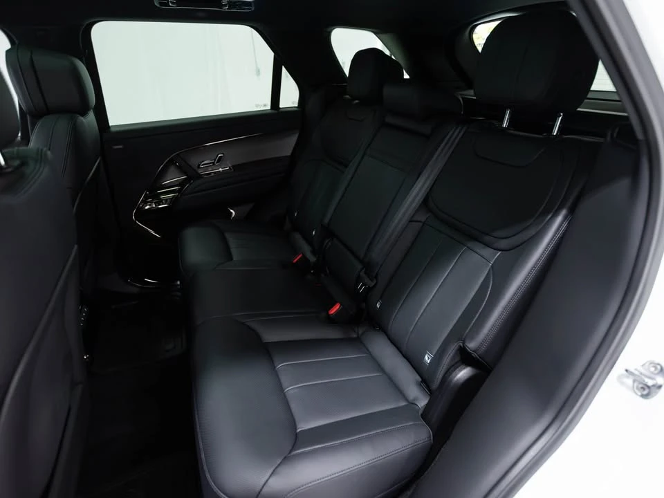 2025 Land Rover Range Rover L460 - Image 8 of 8