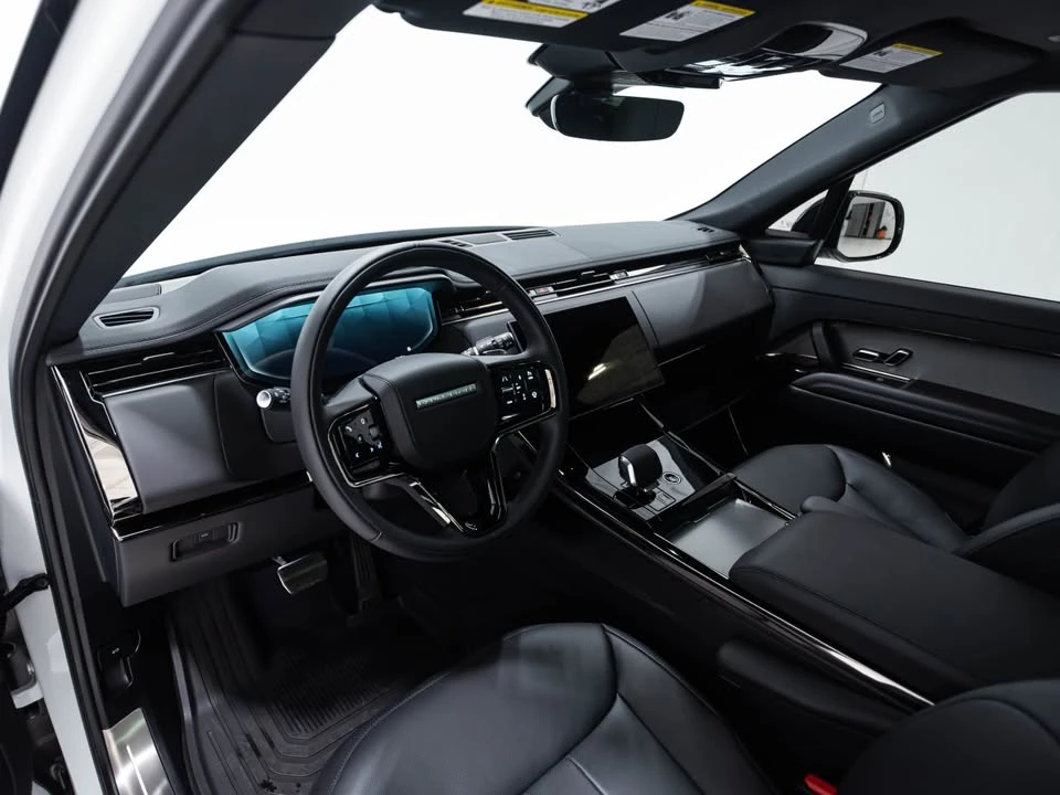 2025 Land Rover Range Rover L460 - Image 6 of 8