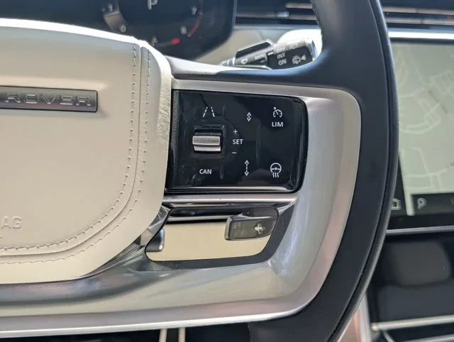 2025 Land Rover Range Rover L460 - Image 13 of 20