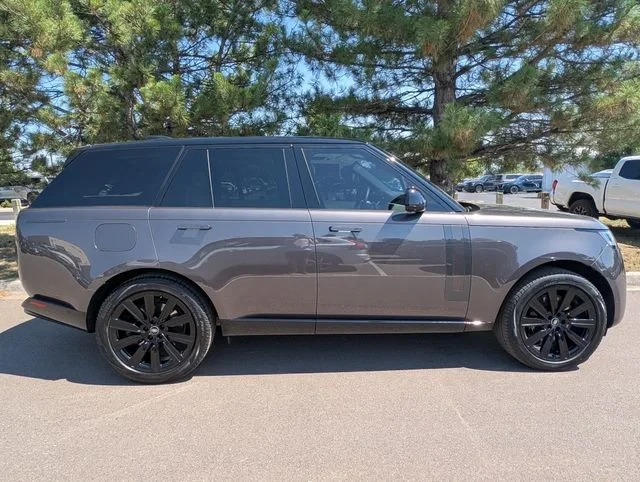 2025 Land Rover Range Rover L460 - Image 2 of 20