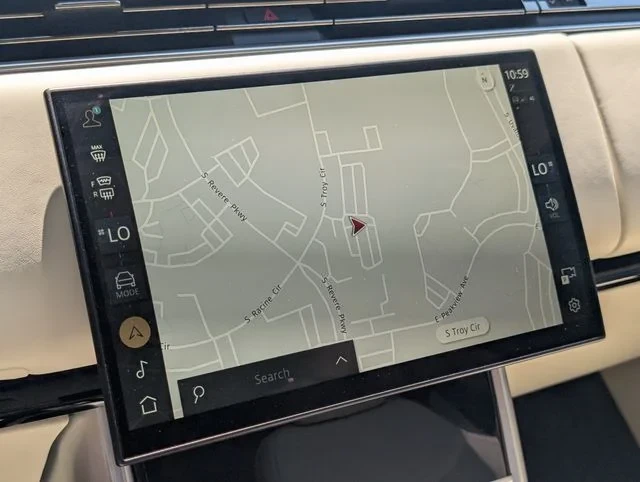 2025 Land Rover Range Rover L460 - Image 15 of 20