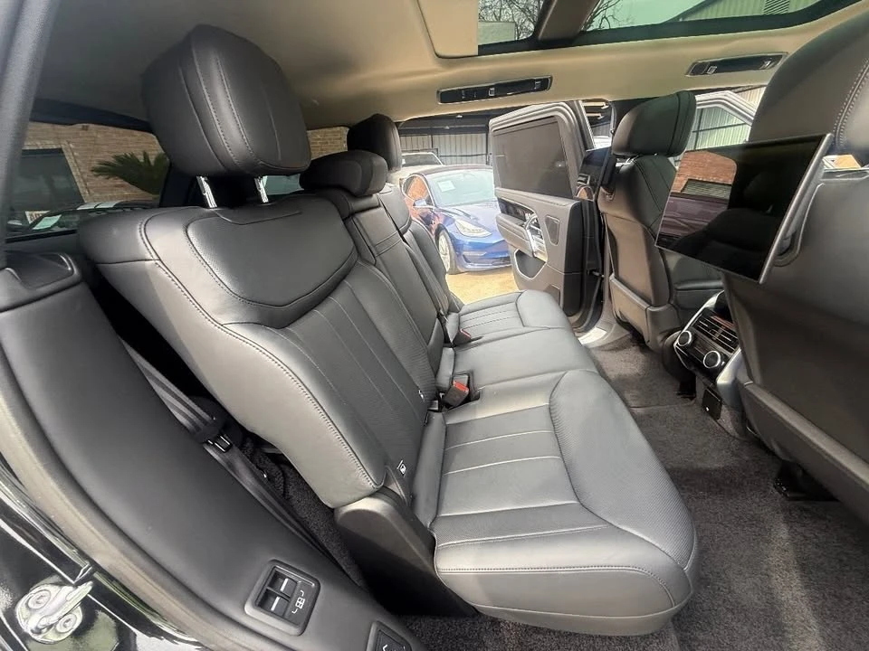 2025 Land Rover Range Rover L460 - Image 19 of 20