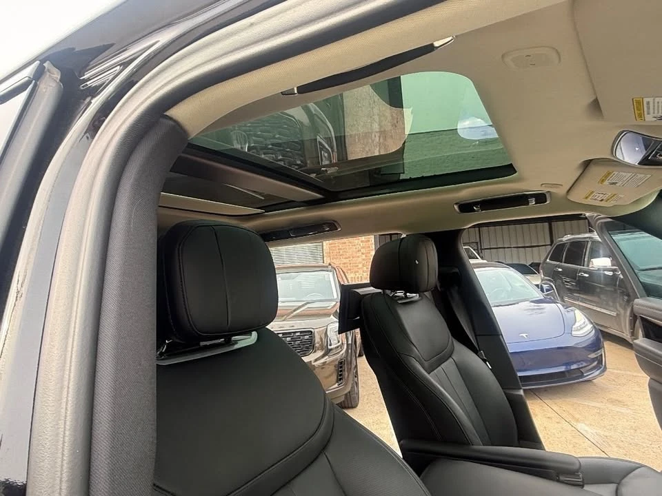 2025 Land Rover Range Rover L460 - Image 15 of 20