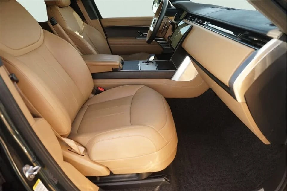 2025 Land Rover Range Rover L460 - Image 18 of 20