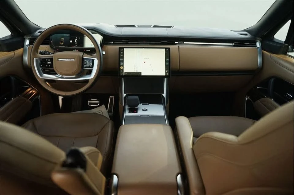 2025 Land Rover Range Rover L460 - Image 20 of 20