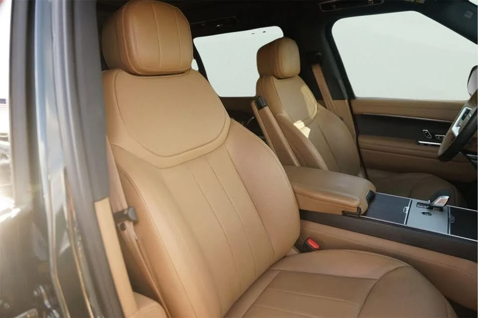 2025 Land Rover Range Rover L460 - Image 19 of 20