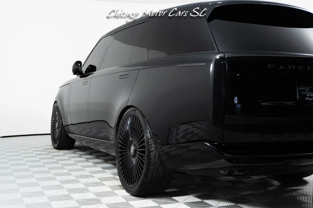 2025 Land Rover Range Rover L460 - Image 16 of 31