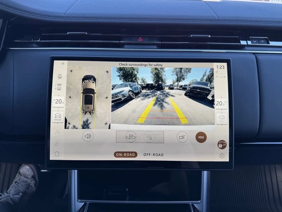 2025 Land Rover Range Rover L460 - Image 18 of 20