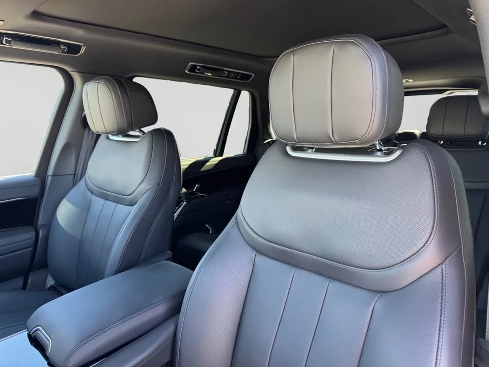 2025 Land Rover Range Rover L460 - Image 10 of 20