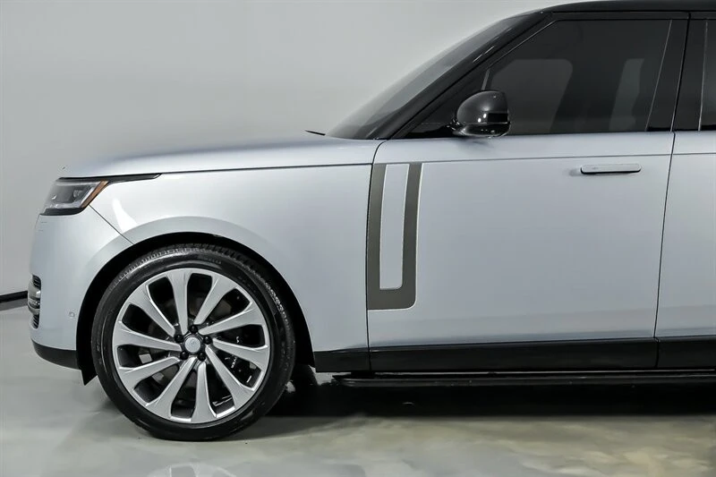2025 Land Rover Range Rover L460 - Image 7 of 31