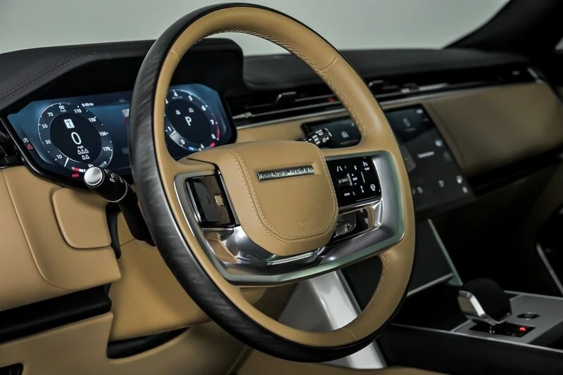 2025 Land Rover Range Rover L460 - Image 26 of 31