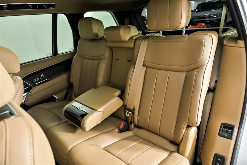 2025 Land Rover Range Rover L460 - Image 25 of 31