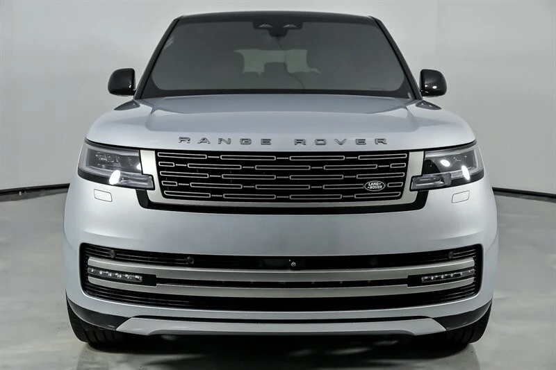 2025 Land Rover Range Rover L460 - Image 5 of 31