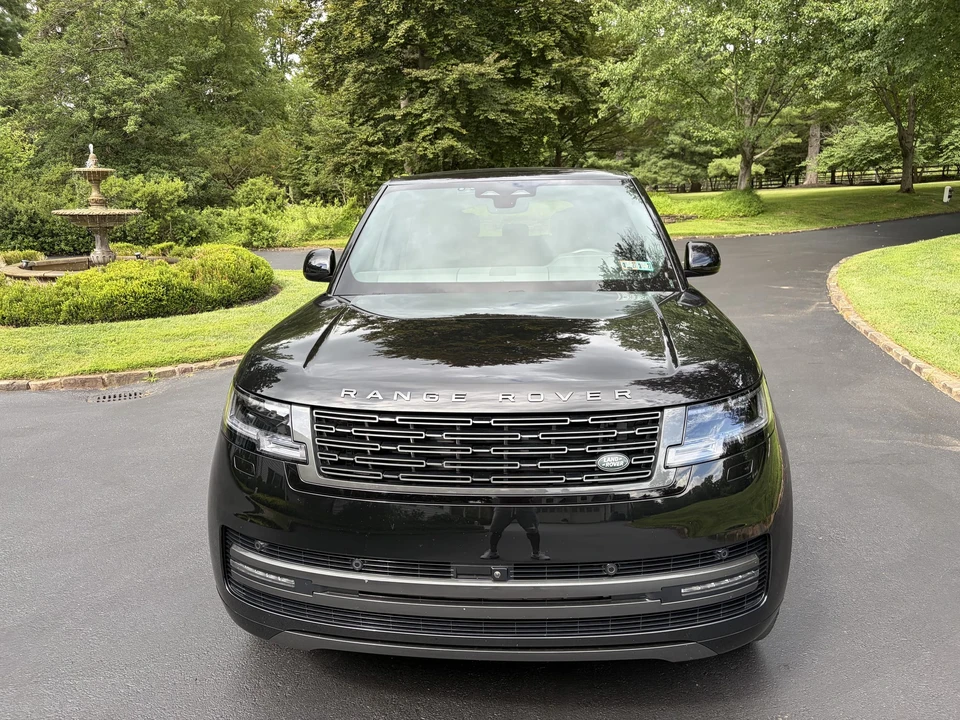 2025 Land Rover Range Rover L460 - Image 3 of 31