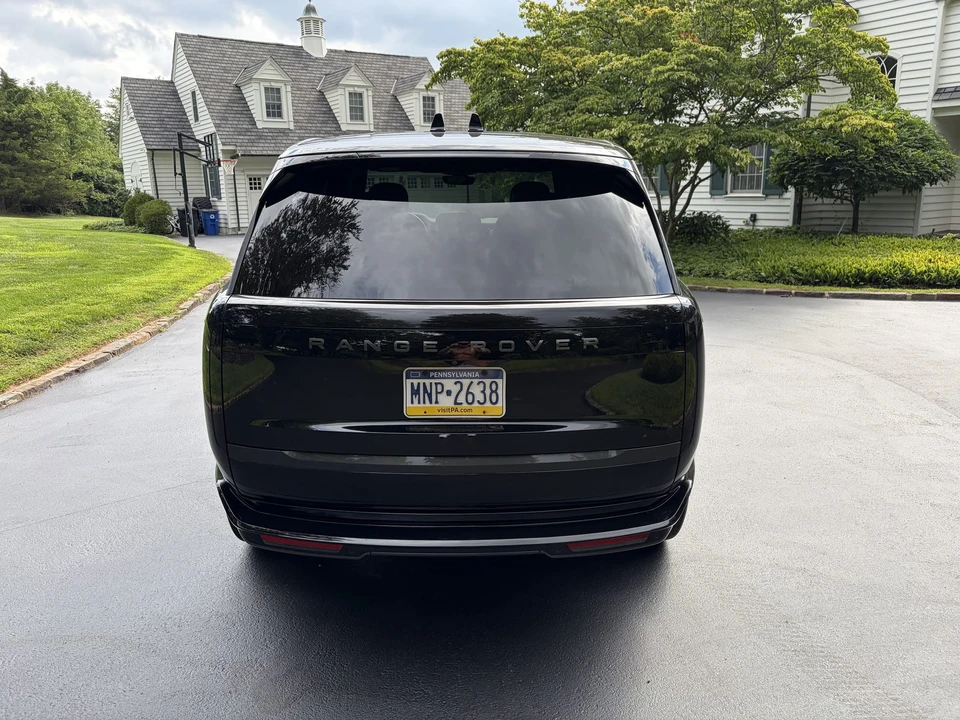 2025 Land Rover Range Rover L460 - Image 9 of 31
