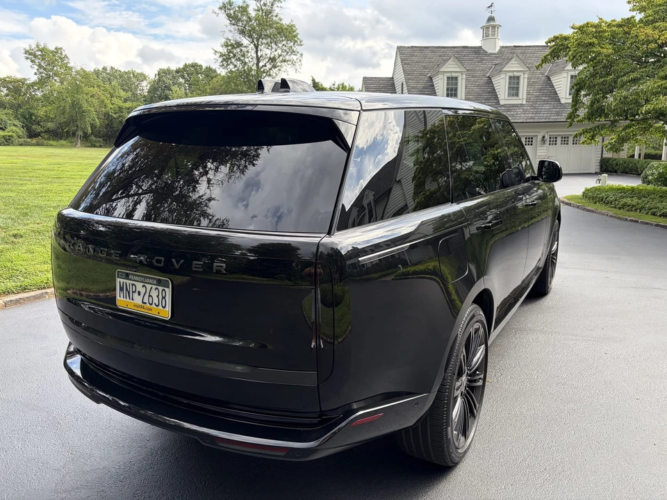 2025 Land Rover Range Rover L460 - Image 10 of 31