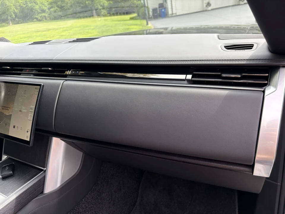 2025 Land Rover Range Rover L460 - Image 31 of 31