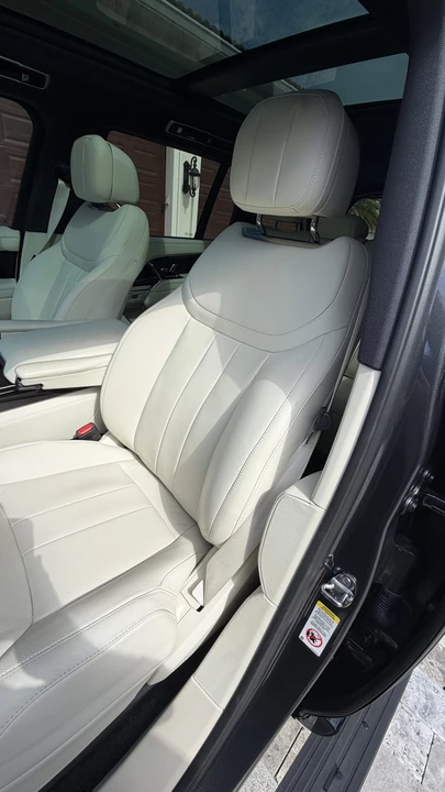 2025 Land Rover Range Rover L460 - Image 24 of 31