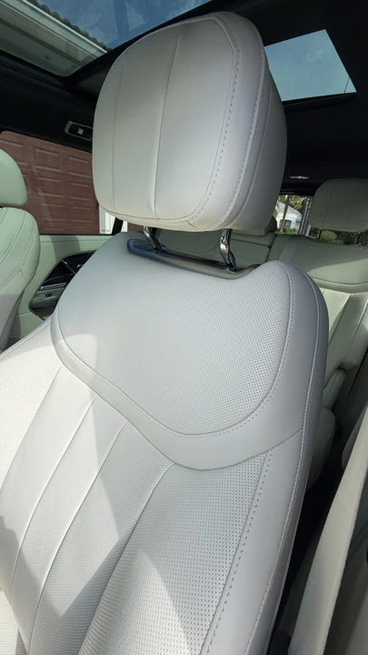 2025 Land Rover Range Rover L460 - Image 25 of 31