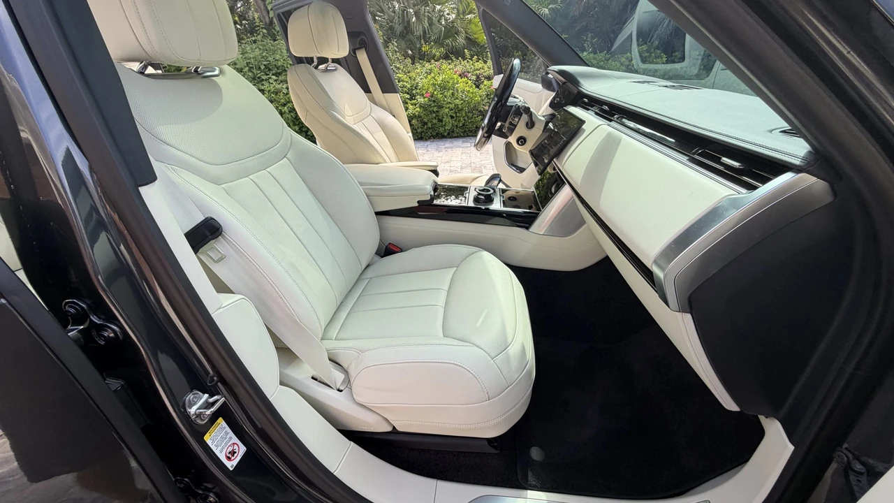 2025 Land Rover Range Rover L460 - Image 31 of 31
