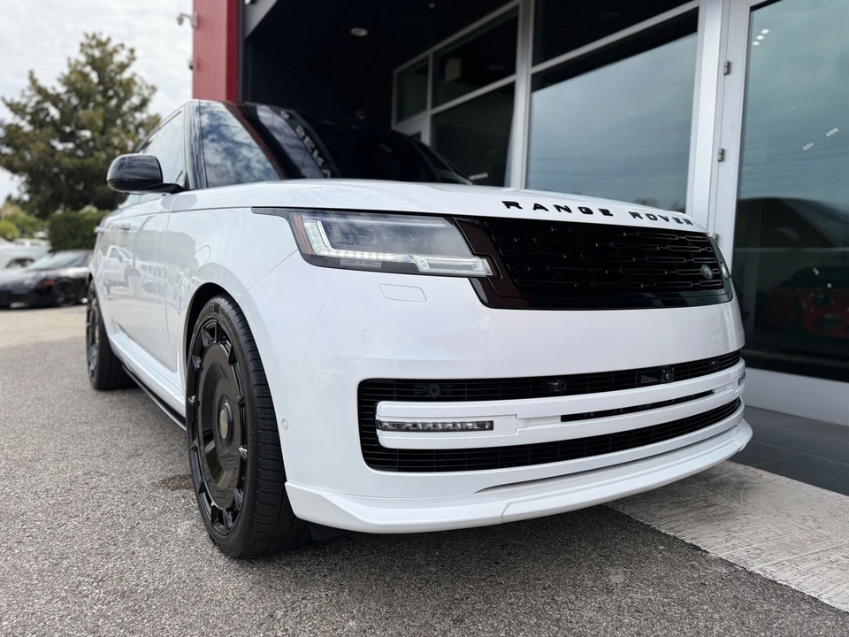 2025 Land Rover Range Rover L460 - Image 2 of 31