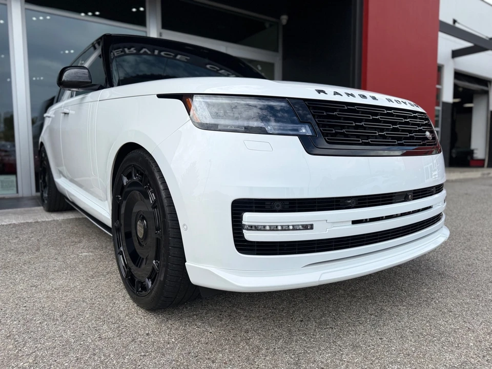 2025 Land Rover Range Rover L460 - Image 10 of 31
