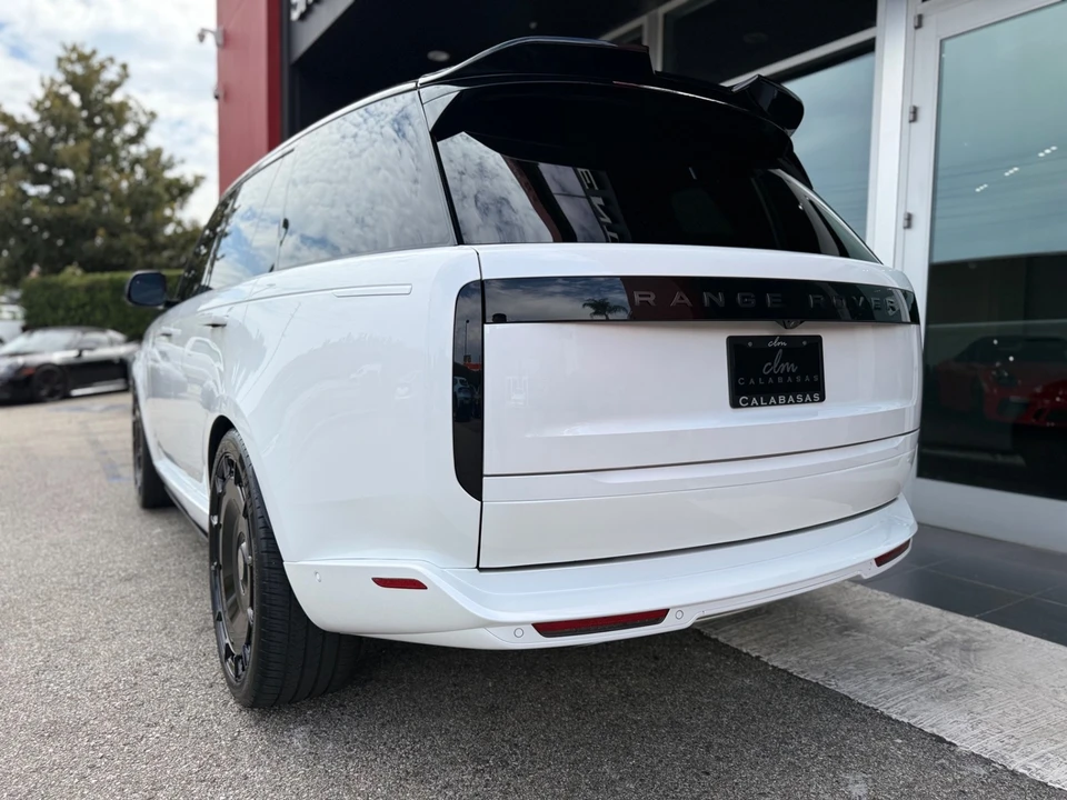 2025 Land Rover Range Rover L460 - Image 15 of 31