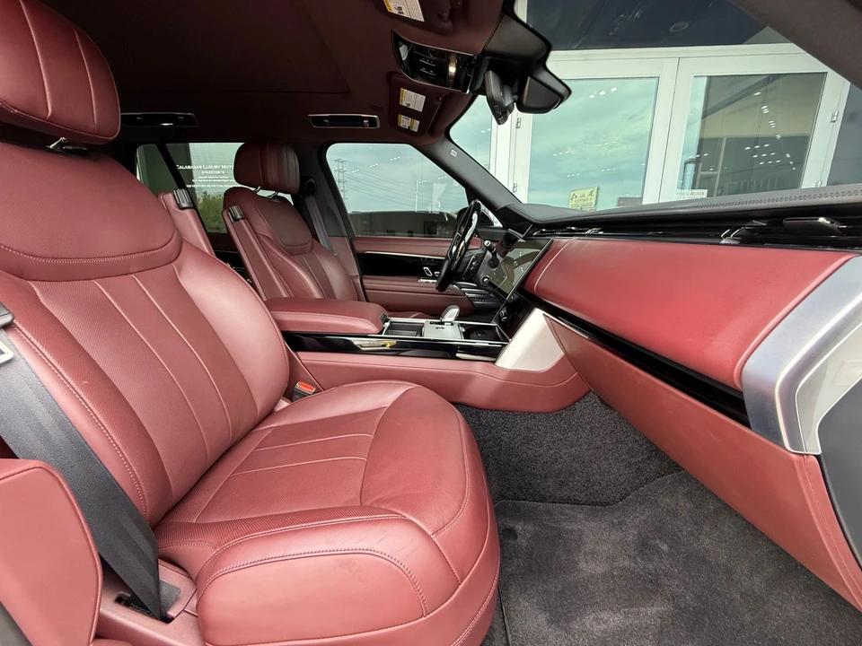 2025 Land Rover Range Rover L460 - Image 23 of 31