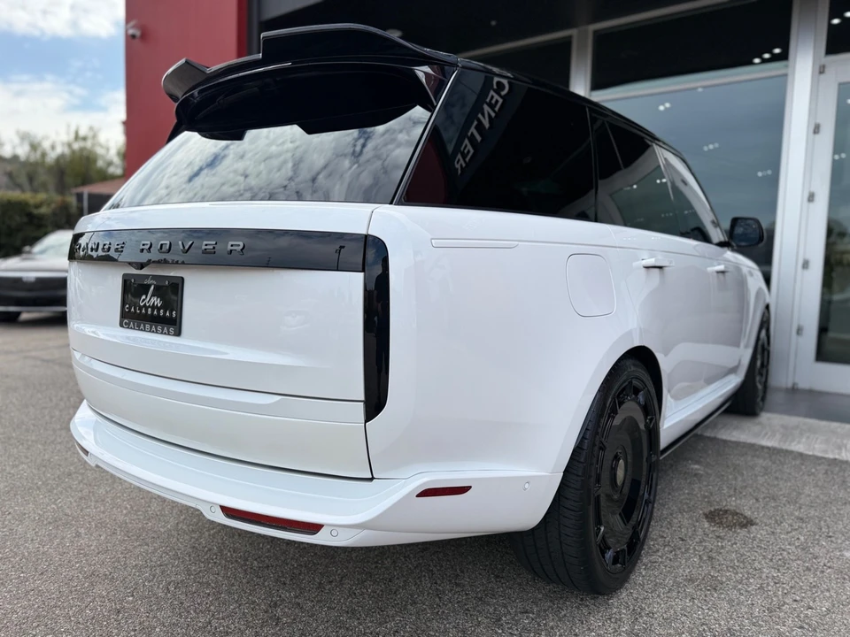 2025 Land Rover Range Rover L460 - Image 21 of 31