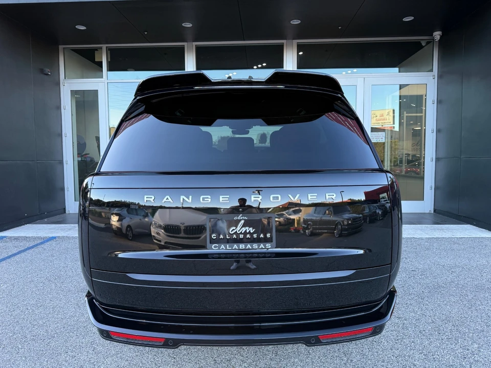 2025 Land Rover Range Rover L460 - Image 15 of 21