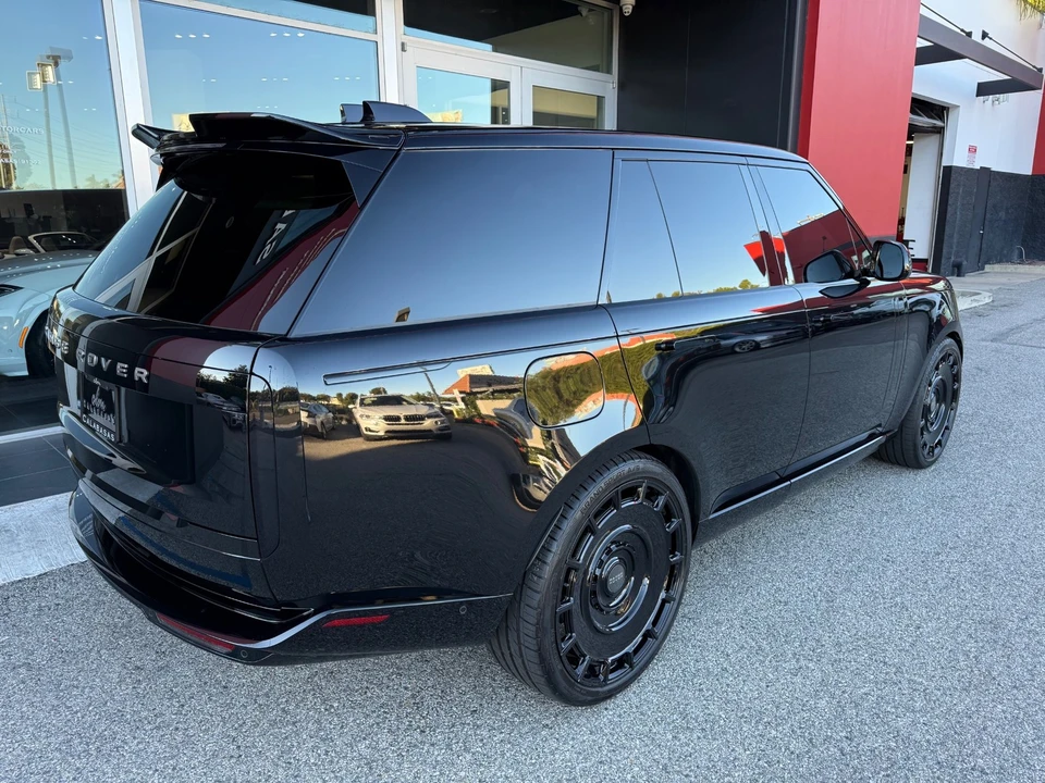 2025 Land Rover Range Rover L460 - Image 7 of 21