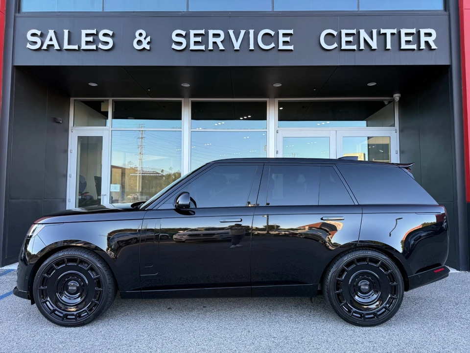 2025 Land Rover Range Rover L460 - Image 10 of 21