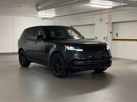 2025 Land Rover Range Rover P530 SE SWB