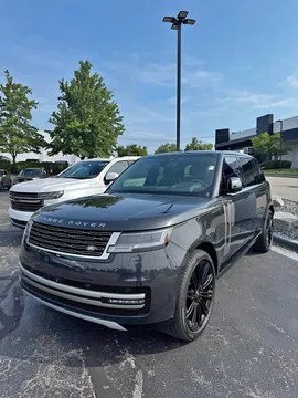2025 Land Rover Range Rover P530 SE Sport Utility 4D