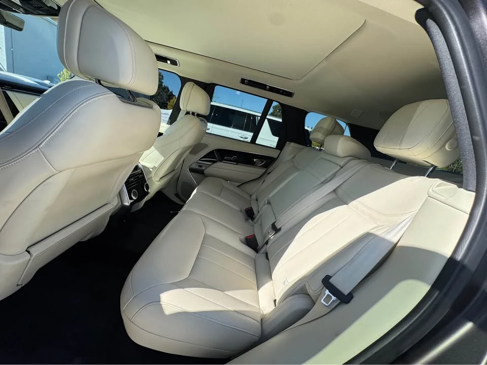 2025 Land Rover Range Rover L460 - Image 8 of 14