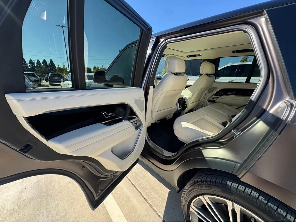 2025 Land Rover Range Rover L460 - Image 7 of 14