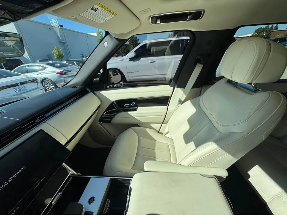2025 Land Rover Range Rover L460 - Image 10 of 14