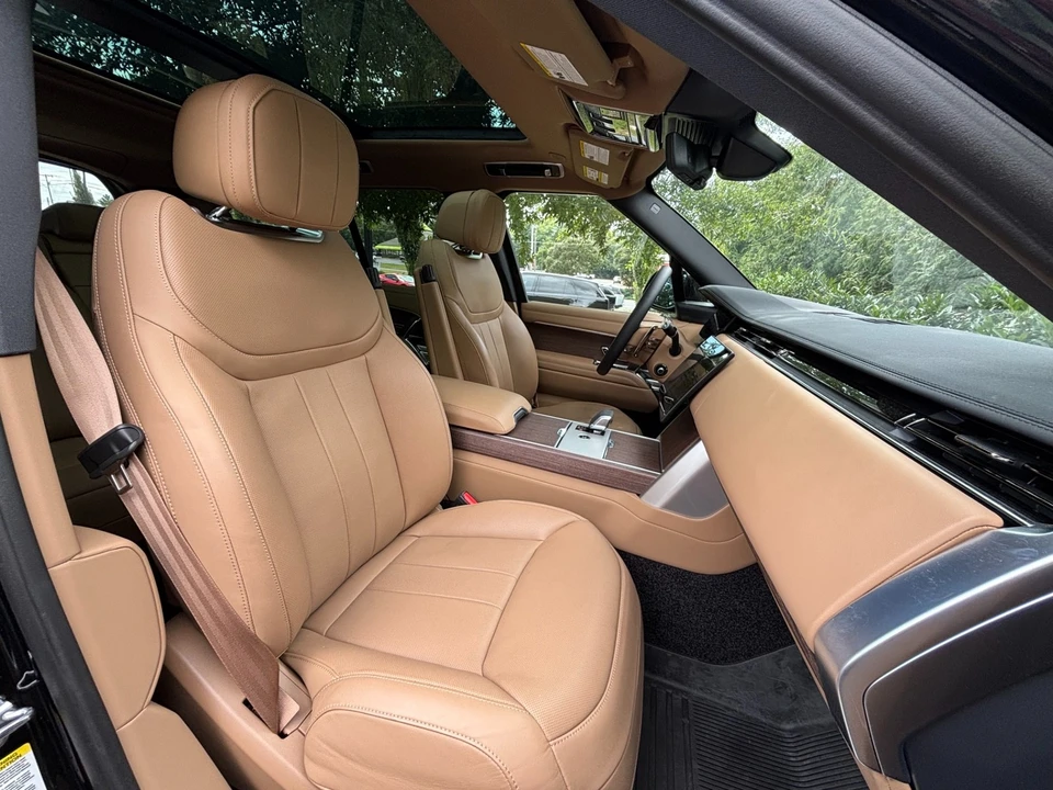 2025 Land Rover Range Rover L460 - Image 25 of 31