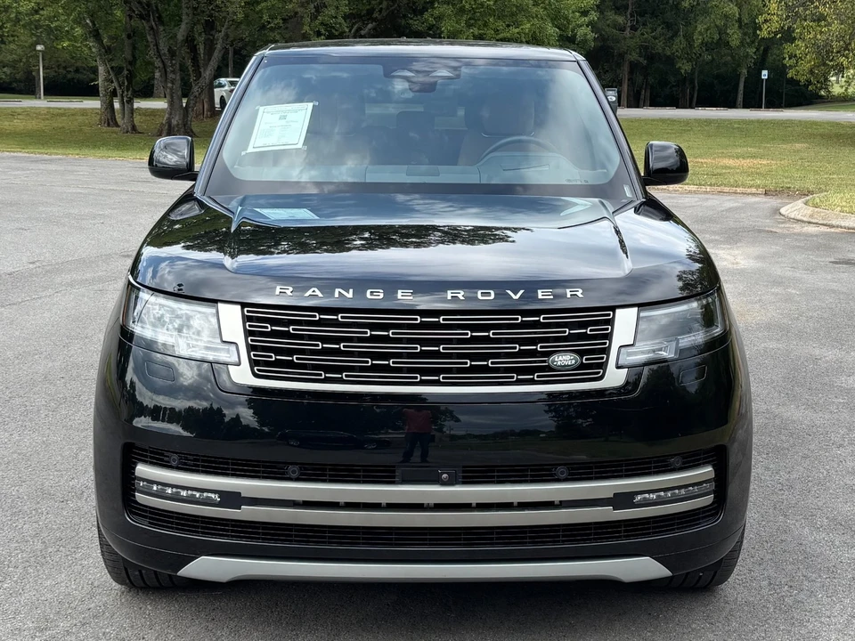 2025 Land Rover Range Rover L460 - Image 5 of 31