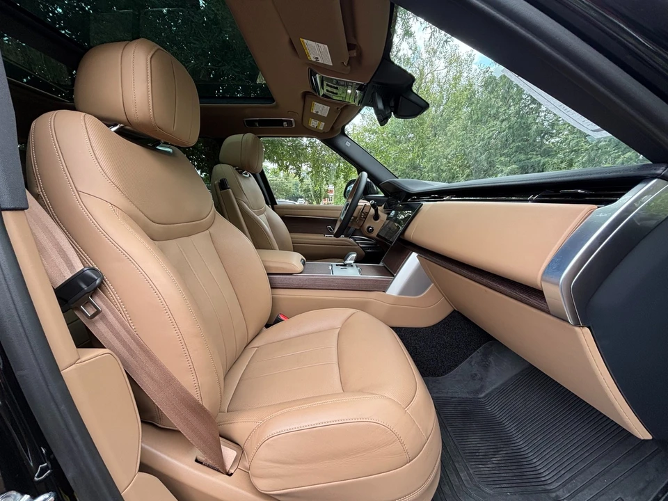 2025 Land Rover Range Rover L460 - Image 22 of 31