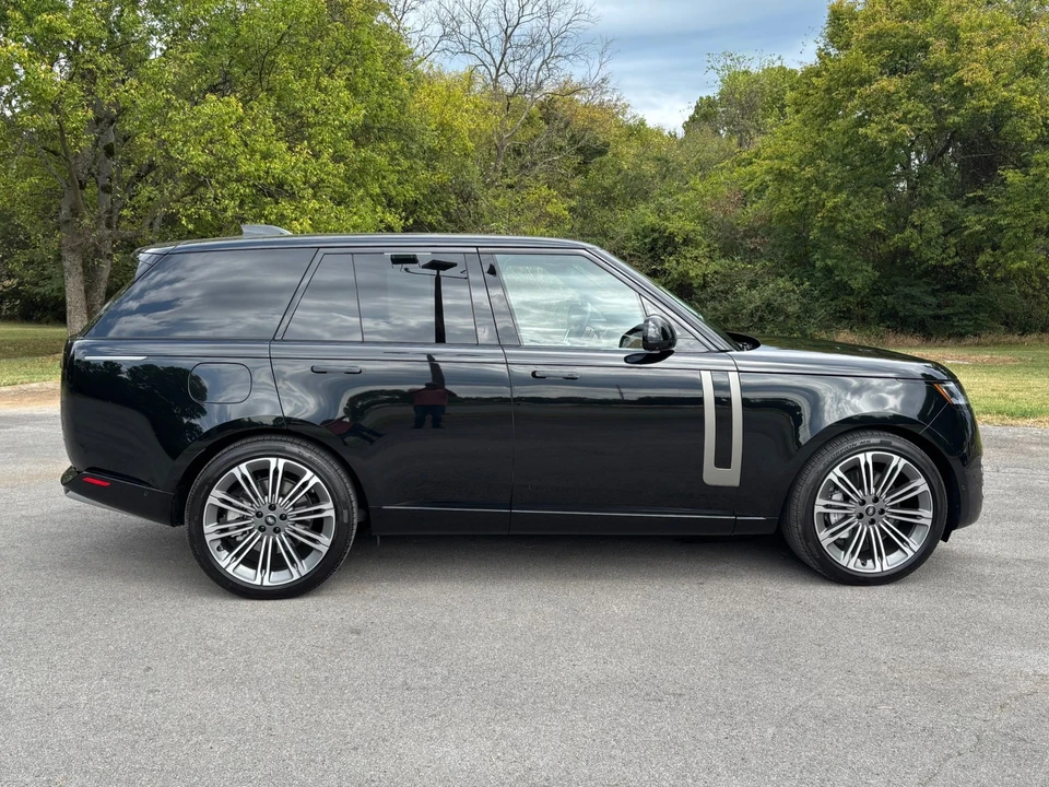 2025 Land Rover Range Rover L460 - Image 8 of 31