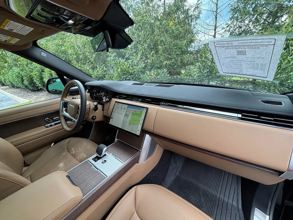 2025 Land Rover Range Rover L460 - Image 24 of 31