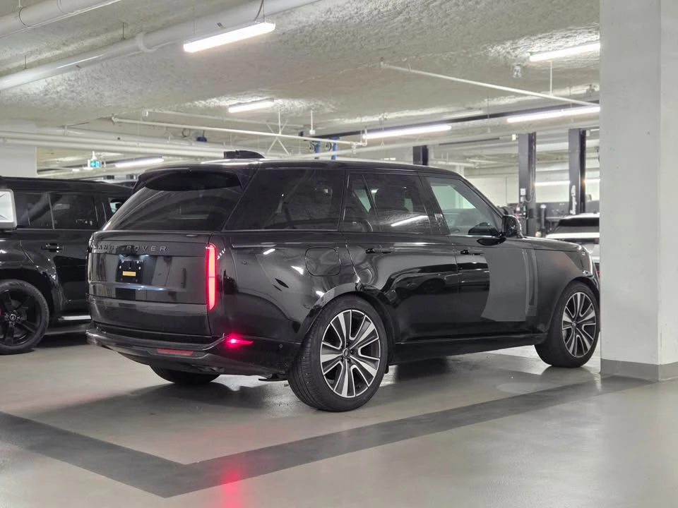 2025 Land Rover Range Rover L460 - Image 15 of 20