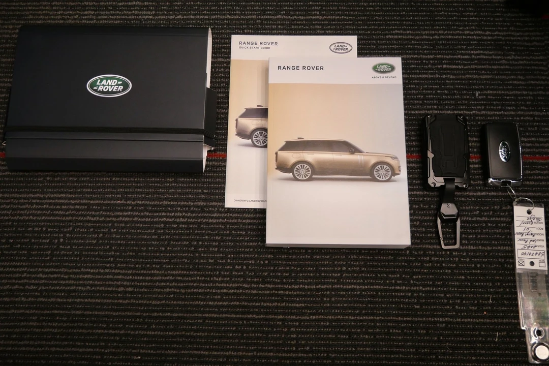2025 Land Rover Range Rover L460 - Image 20 of 21