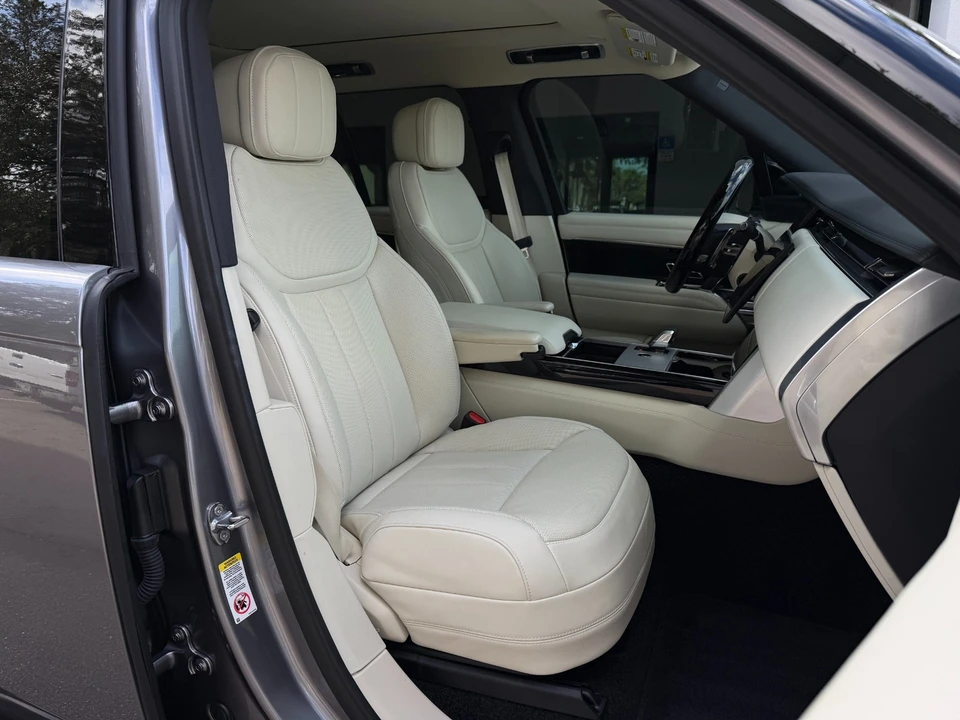 2025 Land Rover Range Rover L460 - Image 20 of 21