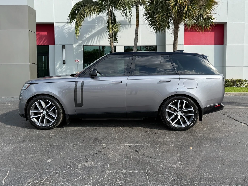 2025 Land Rover Range Rover L460 - Image 8 of 21